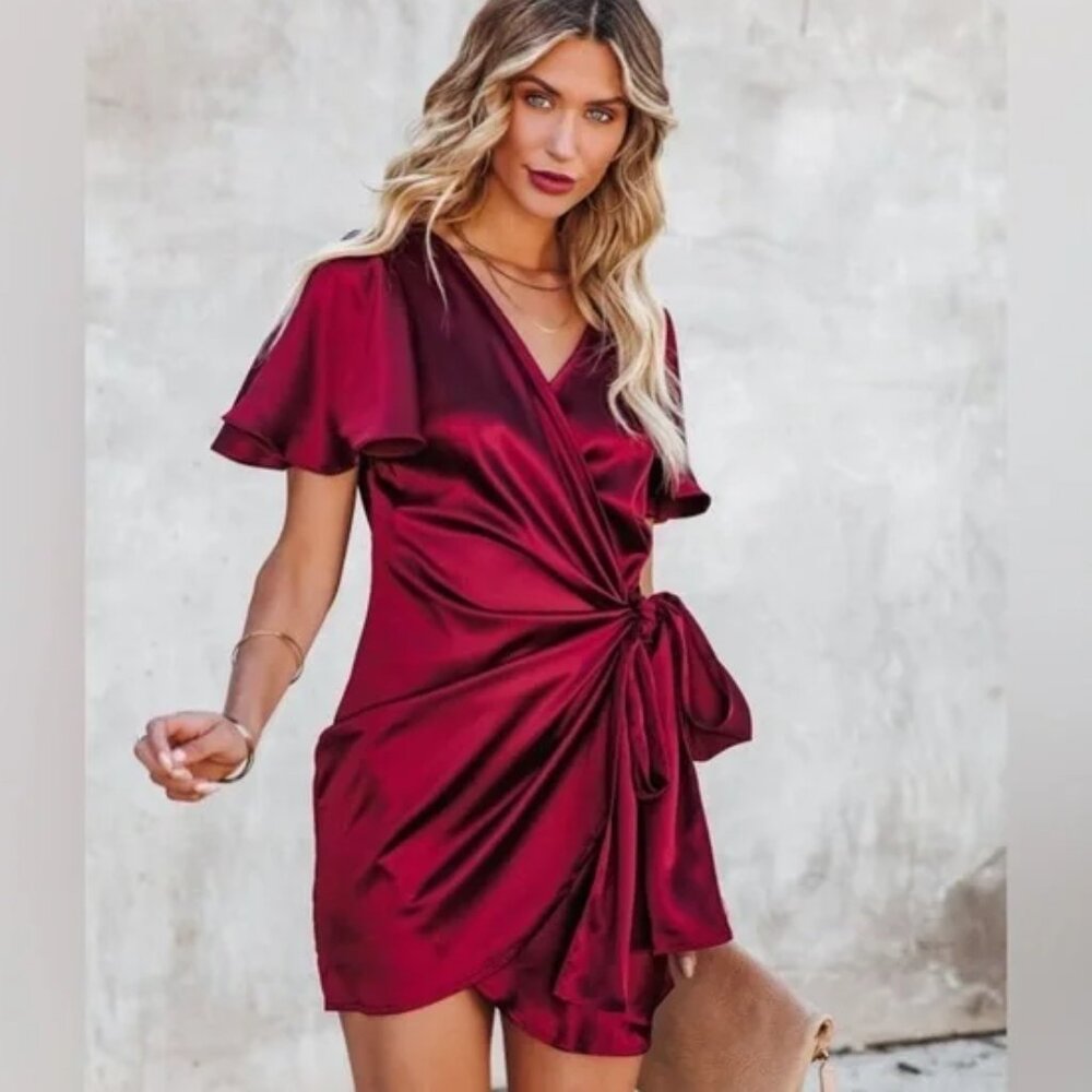 Vici Frame of Mind Burgundy Satin Wrap Dress Size LARGE